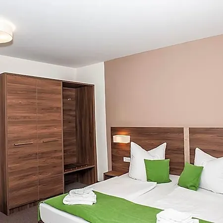 Adler 3*